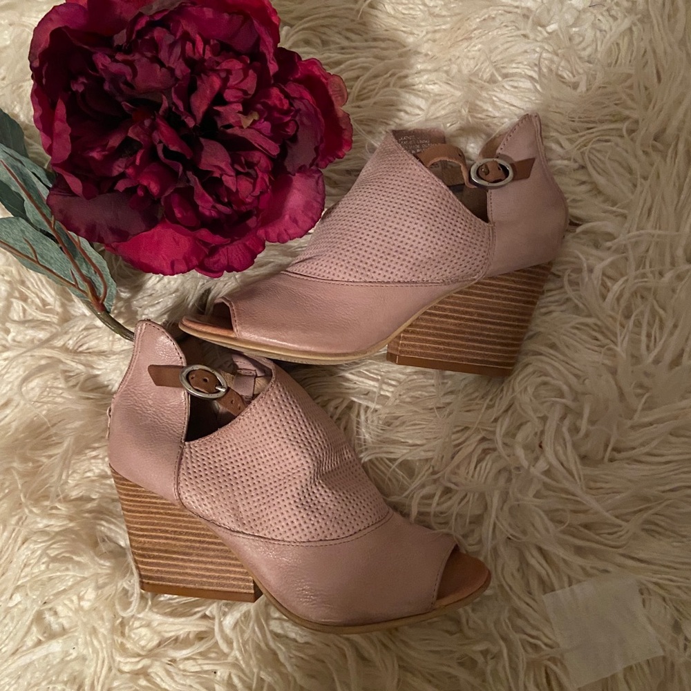 Miz Mooz Knox Wedge Sandals in Pearl NWOT